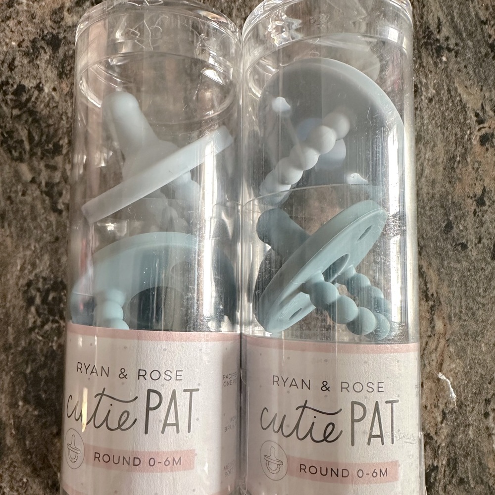 Ryan & Rose Baby pacifiers - blue NWT - Round 0-6 months - 4